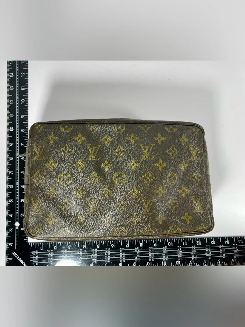 7010:  Louis Vuitton Monogram Poche Toilette 26 Cosmetic Travel Toiletry Case